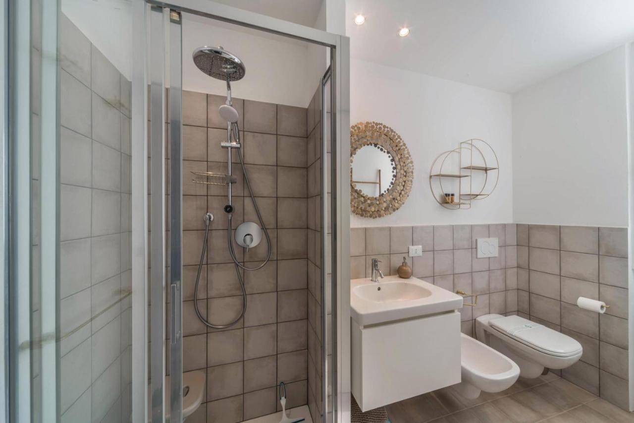 Casa Royale Appartamento Terra Lierna Kültér fotó
